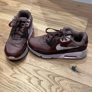 Nike Air Max (youth size 1.5)